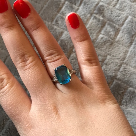 Blue statement ring - Picture 2 of 4